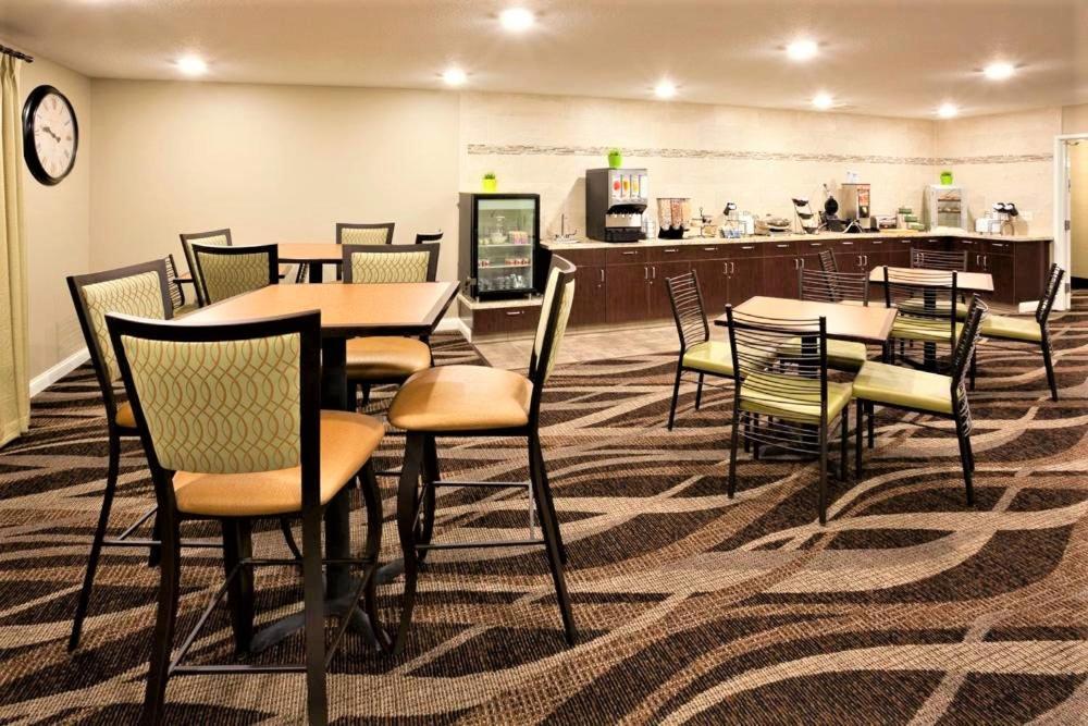 Amerivu Inn And Suites - Chisago City Ngoại thất bức ảnh