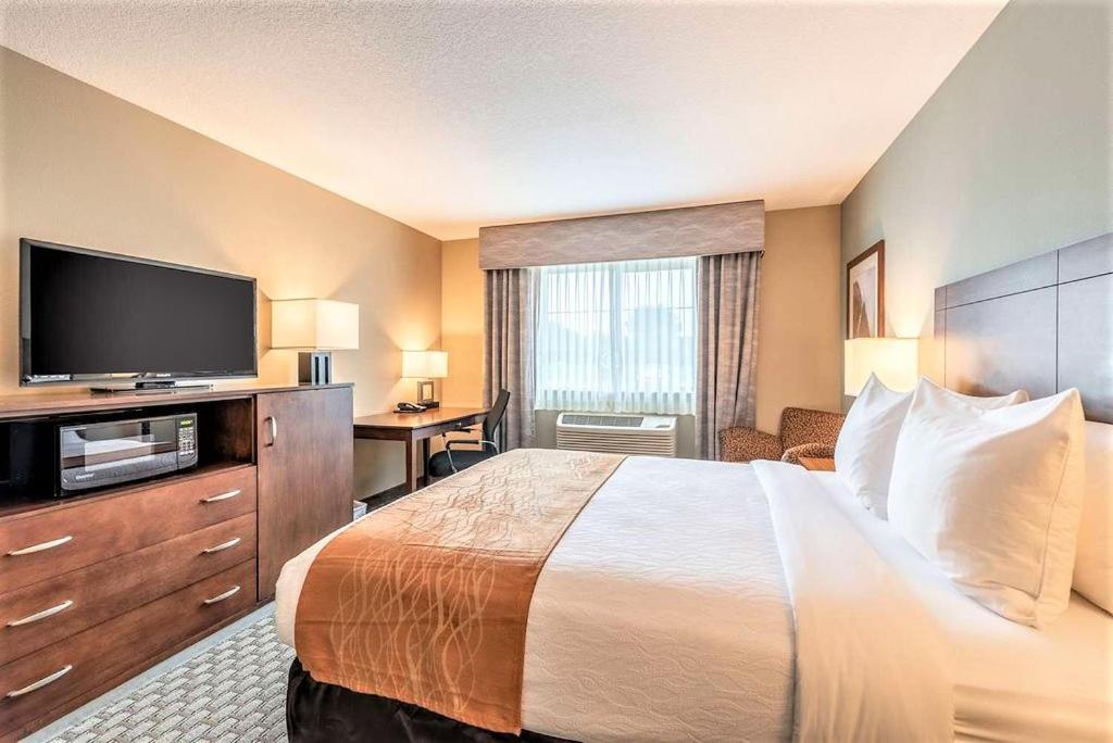 Amerivu Inn And Suites - Chisago City Ngoại thất bức ảnh