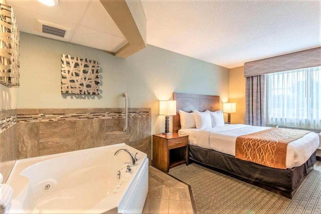 Amerivu Inn And Suites - Chisago City Ngoại thất bức ảnh