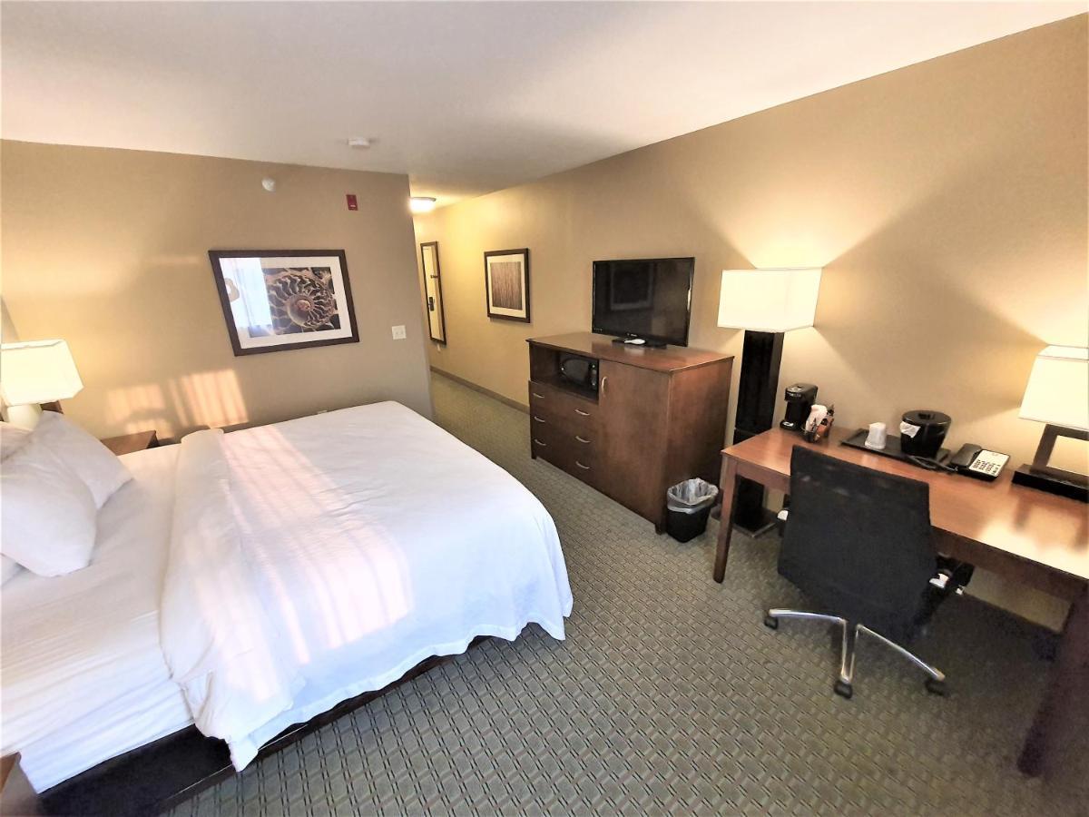 Amerivu Inn And Suites - Chisago City Ngoại thất bức ảnh