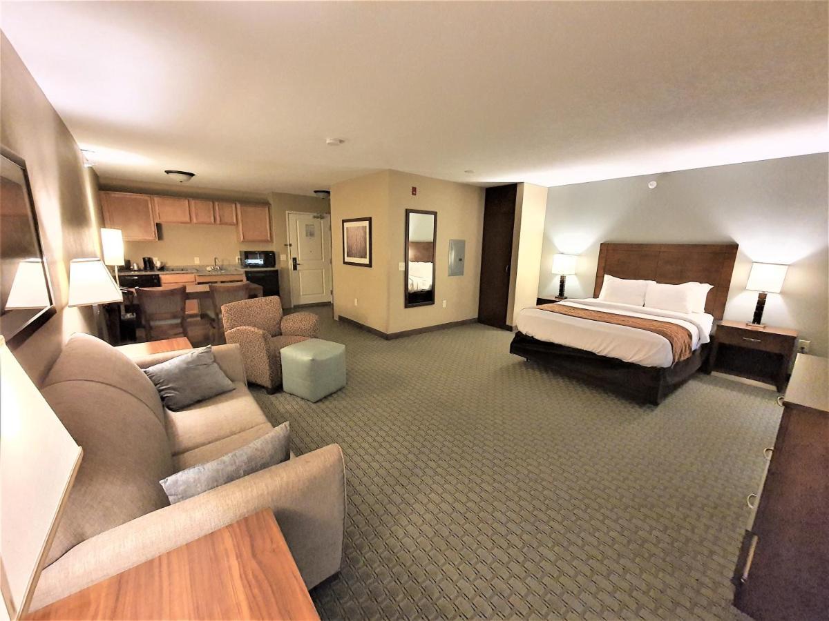 Amerivu Inn And Suites - Chisago City Ngoại thất bức ảnh